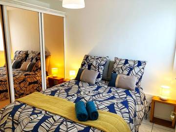 Gîte pour 4 personnes, avec terrasse et jardin dans Plage Lumière