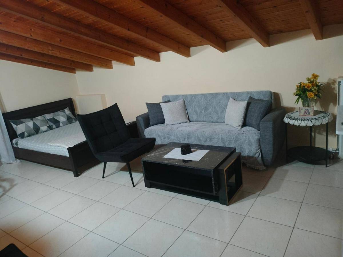 Ganze Wohnung, House with Wonderful View in Λευκαντί, Chalkida