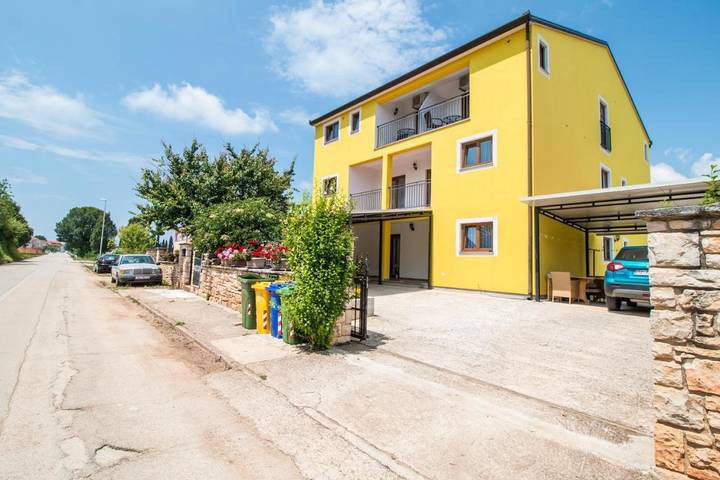 BnB für 2 Personen, mit Garten und Balkon sowie Ausblick in Rovinj