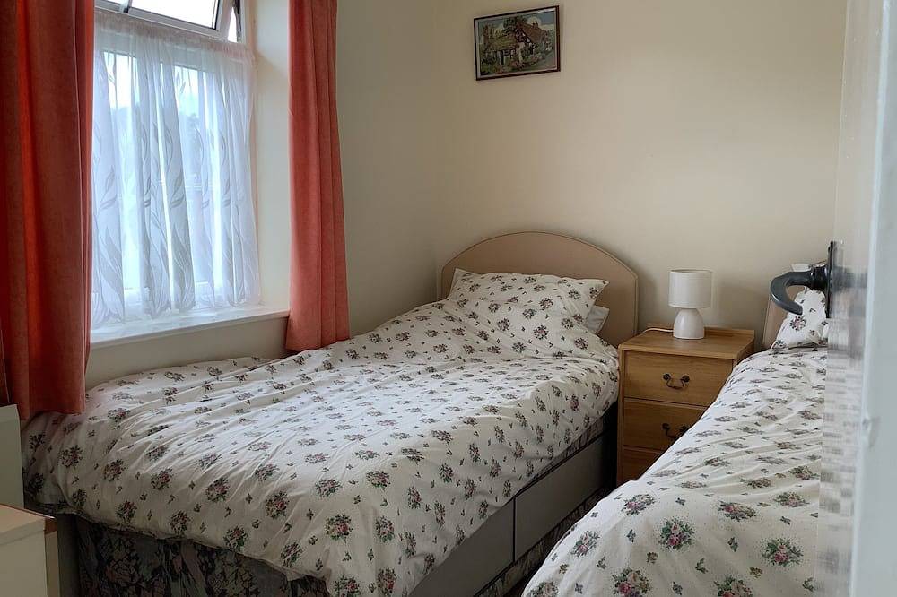 Charming  Bungalow  , much upgraded  Near a beach ,farm shop and steam railway in Williton, Somerset