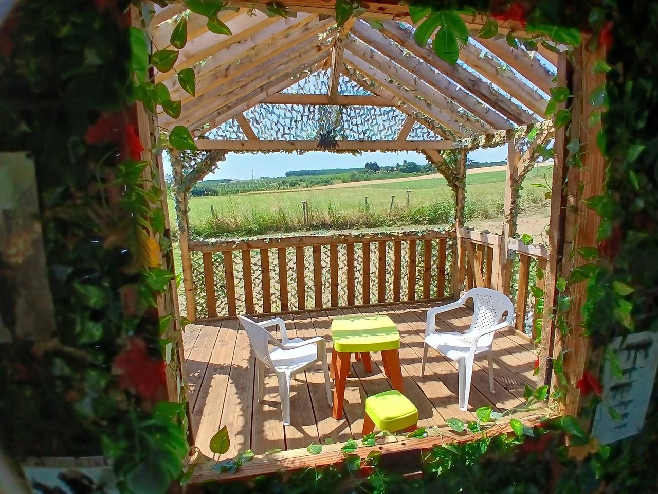 Maison de vacances « Grande maison avec piscine et cabane unique ,piscine privée, terrasse et Wi-Fi in Région de Villeneuve-sur-Lot