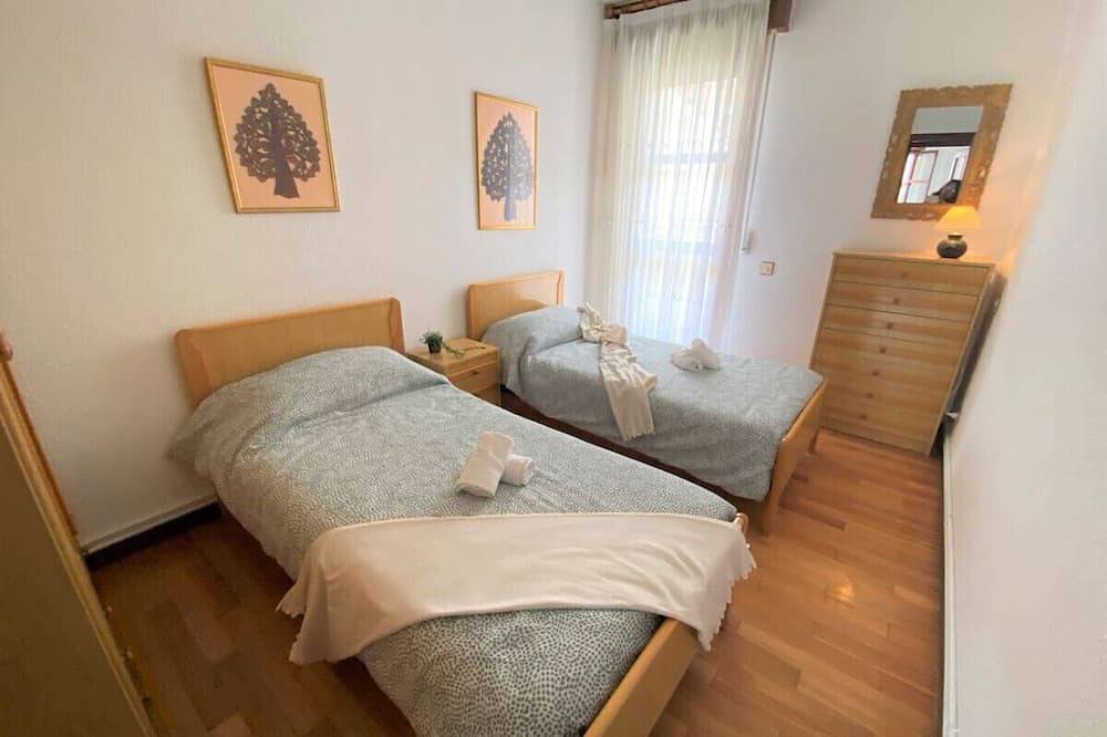 Entire apartment, Apto céntrico en la playa - La Dehesa 5500 in Isla, Arnuero