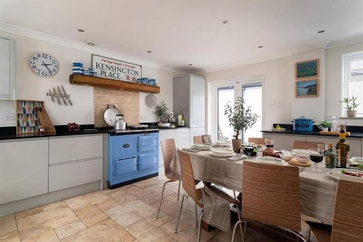 Holiday rental for 10 people, with garden and terrace, with pets in Topsham