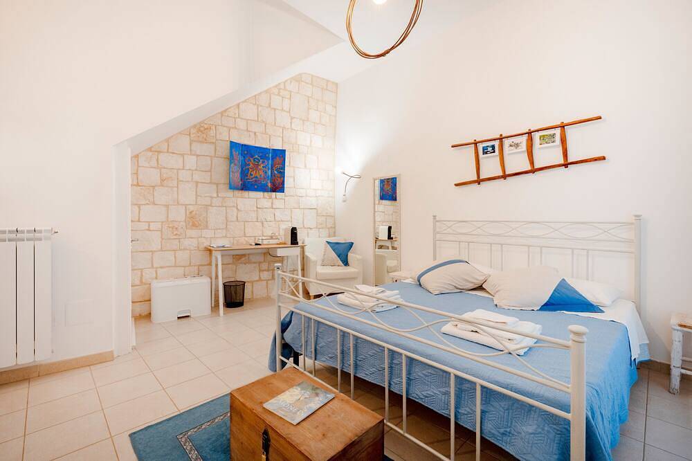 Apartamento entero, Habitación Monet con Wi-Fi y aire acondicionado in Conversano, Region de Bari