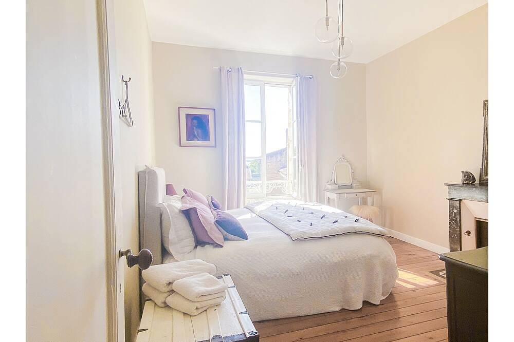 Relaxation between vineyards and ocean, family house with swimming pool,Bordeaux in Plassac, Blaye region