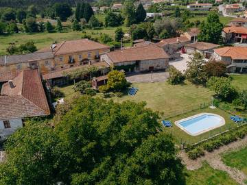 Gîte pour 12 personnes, avec piscine ainsi que jardin et vue, animaux acceptés dans Póvoa de Lanhoso