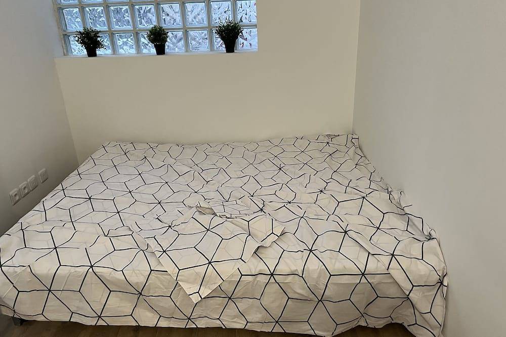 Entire apartment, Studio avec terrasse Paris Sud in Villejuif, Val-de-Marne