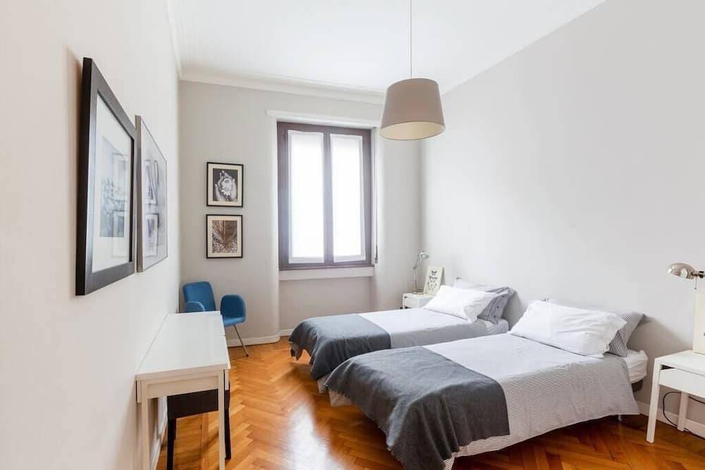 Entire apartment, Easylife - Spacious and brilliant apartment in Duomo in Milan, Milan Province