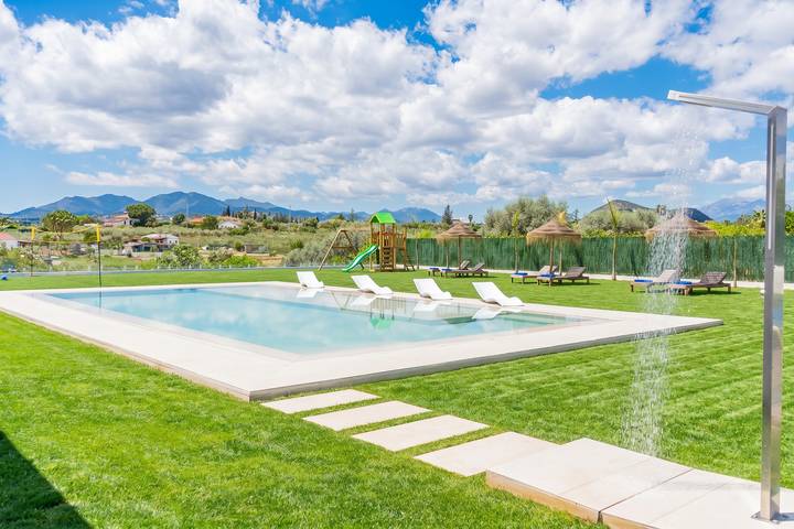 Cubo's Villa Horizonte & Heated Pool in Alhaurín el Grande, Cordillera Penibética