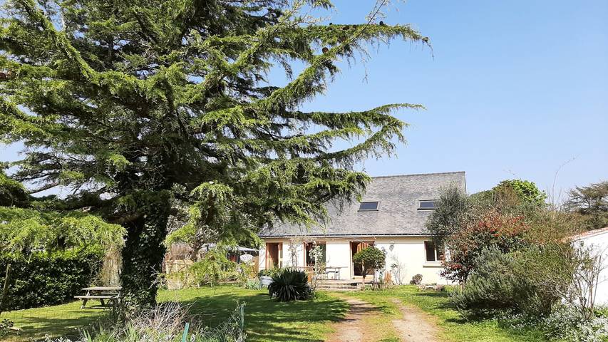 Gîte pour 10 personnes, avec Terrasse et Jardin à Locmariaquer