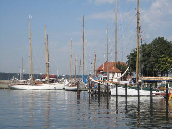 Ganze Wohnung, Ferienwohnung 'Penthouse Laboe' mit Meerblick, privater Terrasse und Wlan in Kieler Förde, Laboe