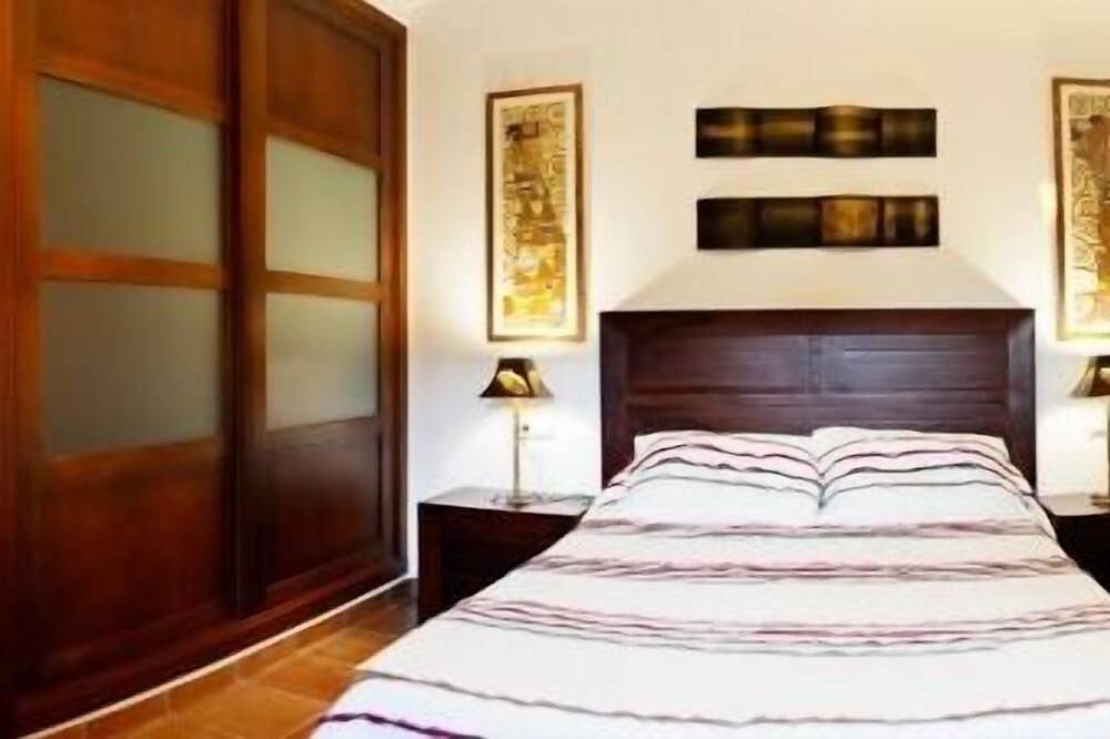 Self catering La Loma for 15 people in Nohales, Cuenca