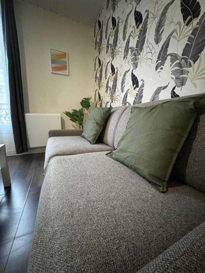 Appartement entier, One-Bedroom Apartment in Villemomble, Seine-Saint-Denis