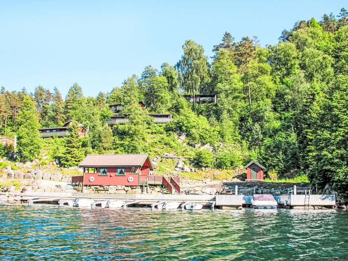 Ferienhaus für 5 Personen, mit Garten und Seeblick sowie Terrasse in Süd-Norwegen
