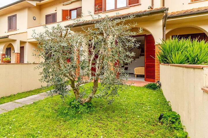 Ferienwohnung für 5 Personen, mit Garten und Balkon