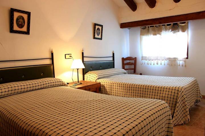 Casa rural para 9 personas, con Balcón y Terraza además de Jardín y Vistas en Villacarrillo - 3