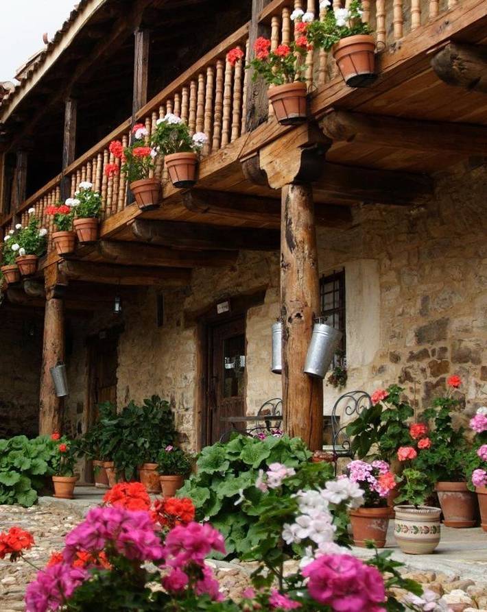 Hotel para 3 personas, con jardín y vistas en Maragatería