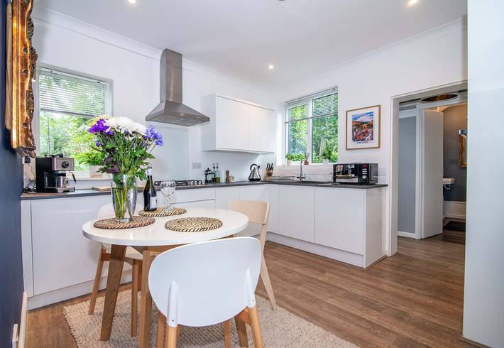 Host & Stay | Terrace House on Canal in Worcester, Worcestershire