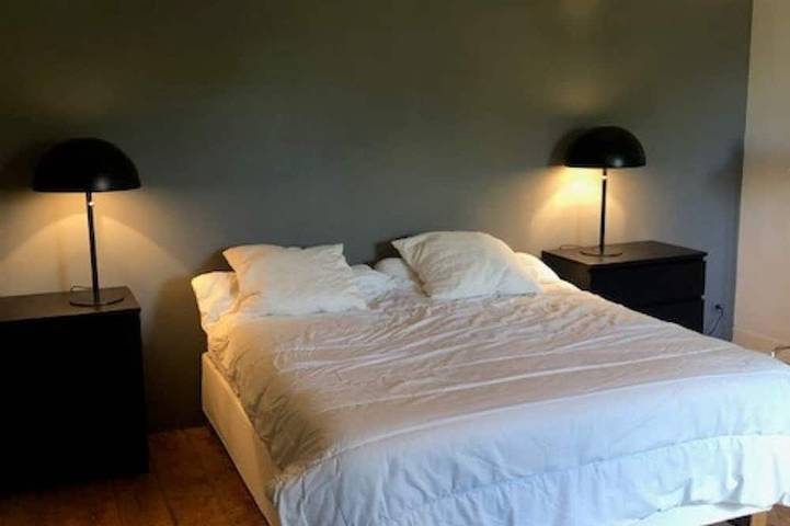 Location de vacances pour 7 personnes, avec jardin à Saint-Philippe-d'Aiguille - 2