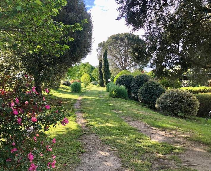 Appartamento per 4 persone, con giardino e piscina nonché panorama, adatto a famiglie con bambini in Campagnano di Roma