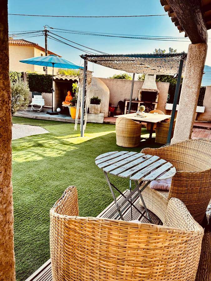 Gîte pour 3 personnes, avec jardin et piscine à Solliès-Ville - 3