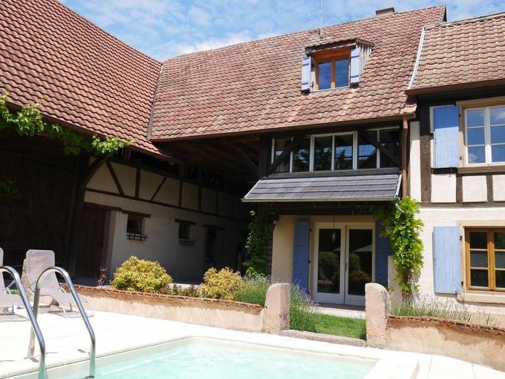 Location de vacances pour 6 personnes, avec Terrasse et Jardin ainsi que Piscine et Vue à Sundhouse