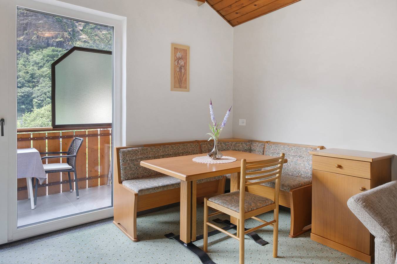 Ganze Wohnung, Ferienwohnung 'Rosalie 11' mit Bergblick, Gemeinschaftspool und Wi-Fi in Niederlana, Lana