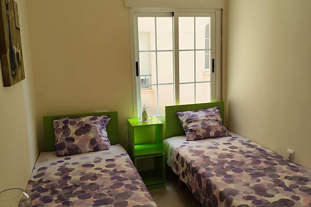 Entire apartment, Charming Three Bedrooms Apartment With Seaview in Aguadulce, Roquetas de Mar