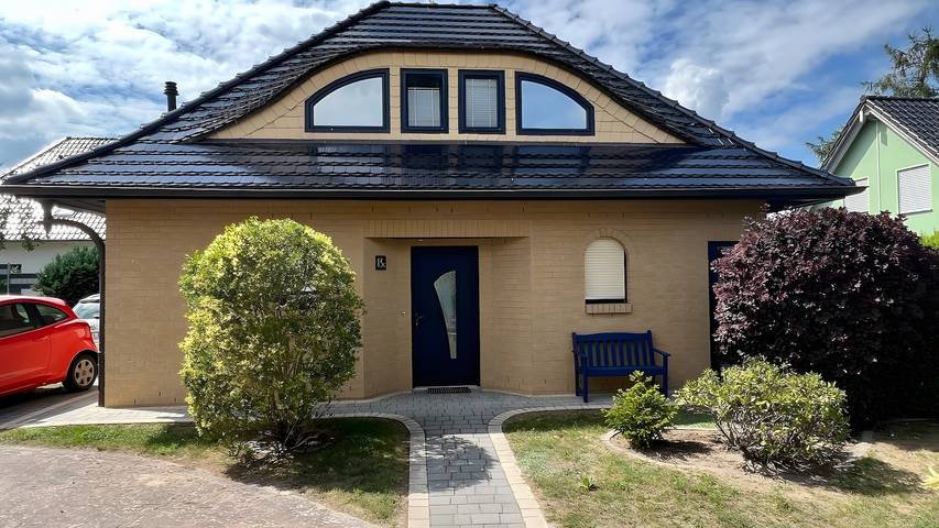 Ferienhaus für 4 Personen, mit Whirlpool und Garten sowie Sauna in Göhren-Lebbin