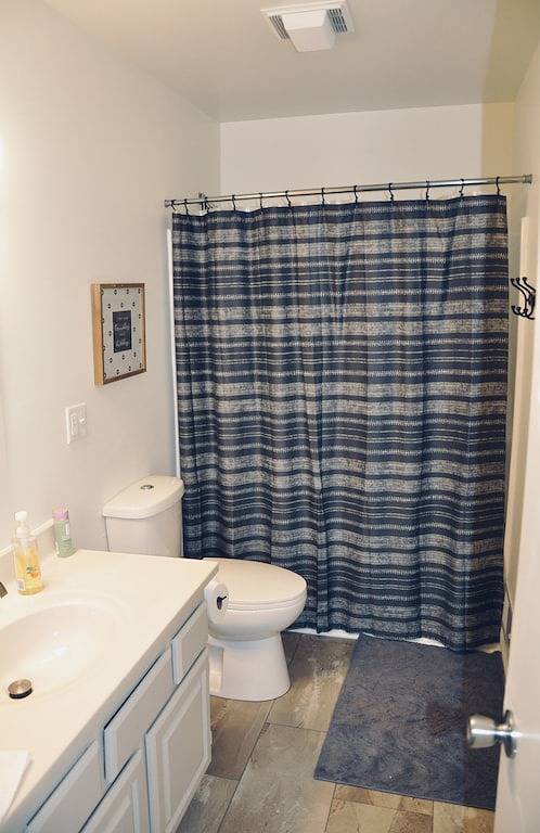 Spacious Home w/ King Bed close to Beaches, Lake Macatawa, Holland, & Saugatuck in Macatawa, Michigansee