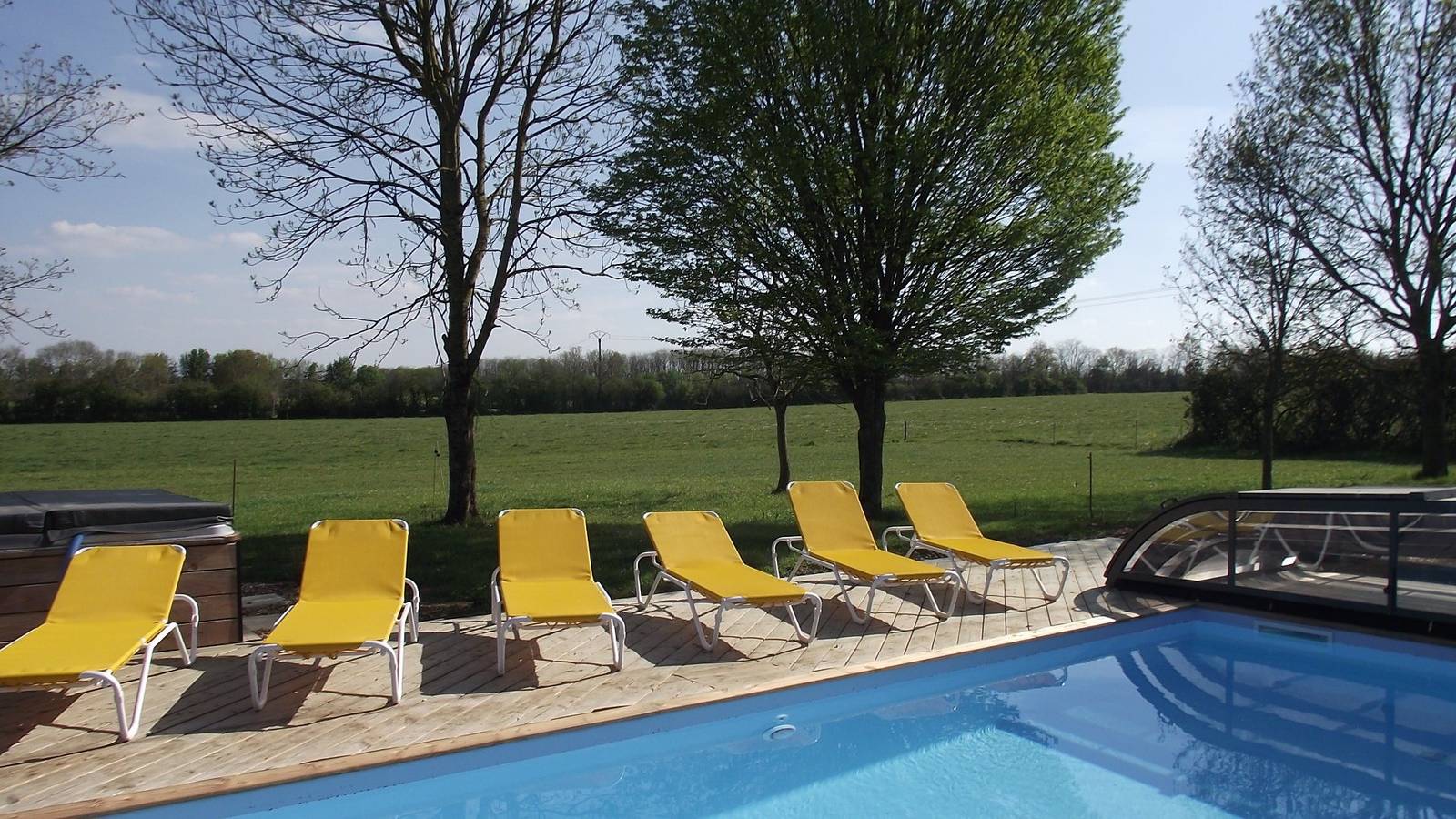 Entre plages et Puy du Fou, gîte 2 * avec piscine in Saint-Germain-de-Prinçay, Région de La Roche-sur-Yon