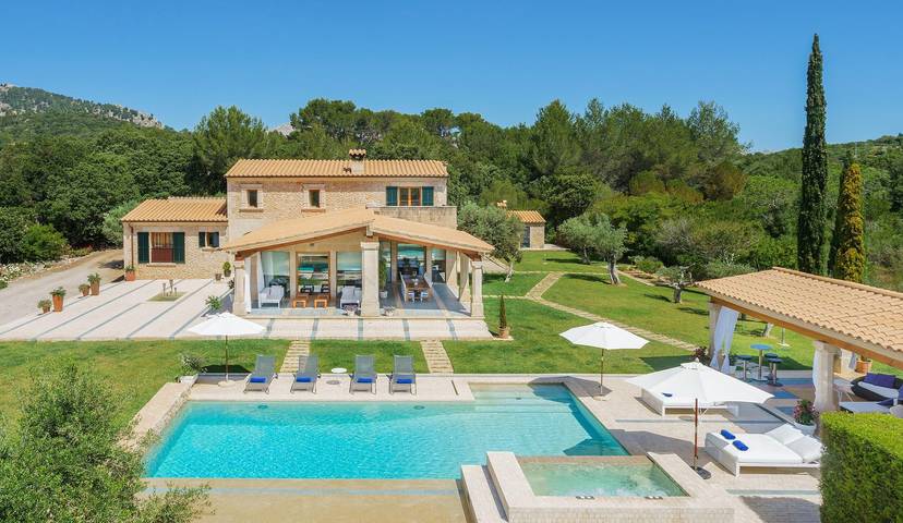 Finca mit Whirlpool für 8 Personen, mit Whirlpool und Garten, mit Haustier in Pollença
