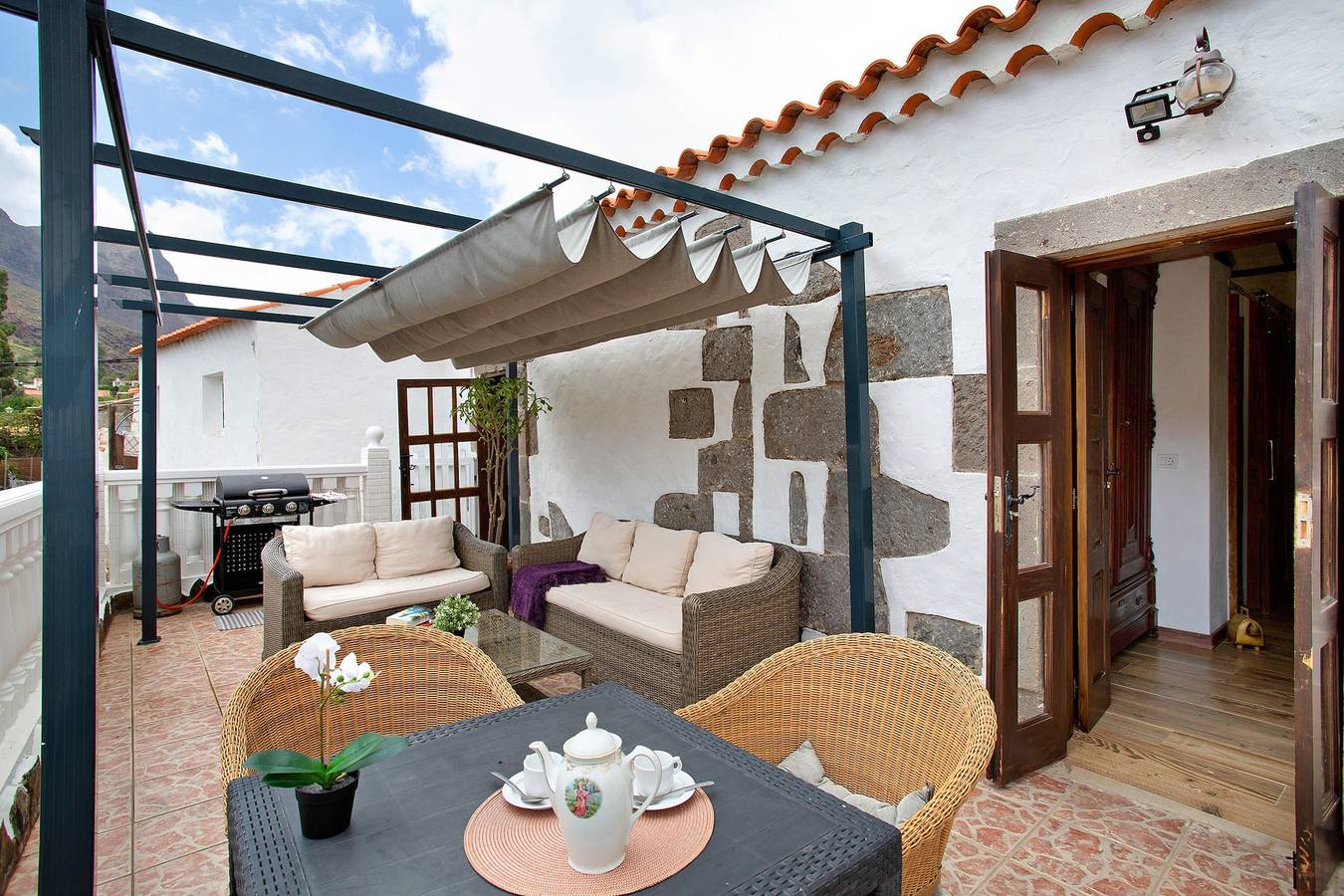 Casa de vacaciones "La Casa Nueva" con vistas a la montaña, bañera de hidromasaje y Wi-Fi in Fataga, San Bartolomé de Tirajana