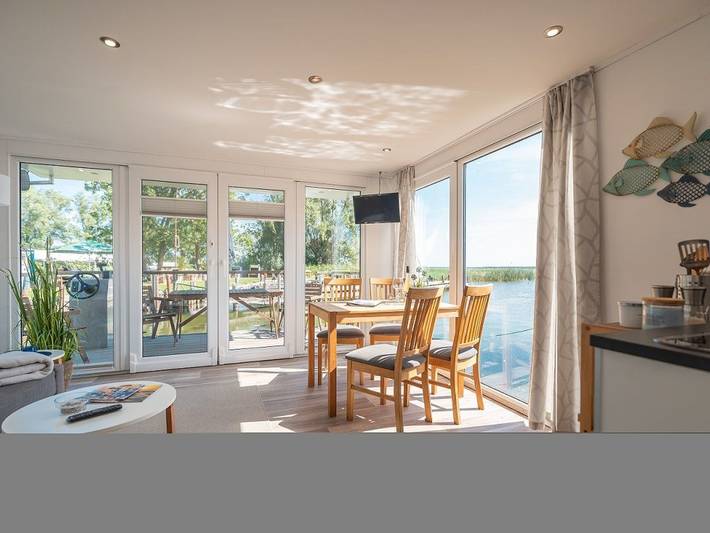 Boot für 3 Personen, mit Terrasse und Seeblick am Greifswalder Bodden - 3