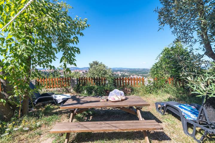 Agriturismo per 5 persone, con Balcone e Giardino a Valledoria