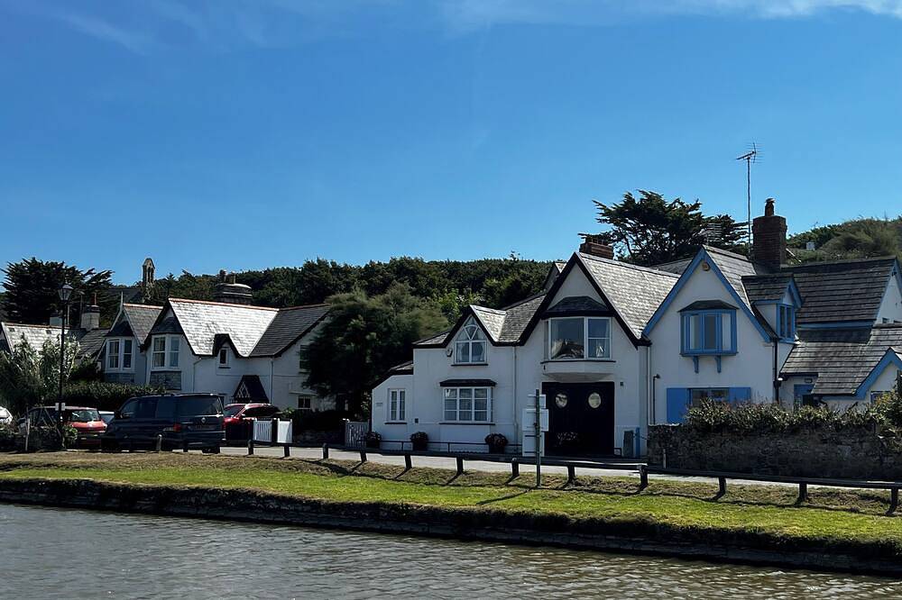 Cottage for 10 People in Bude, Cornwall