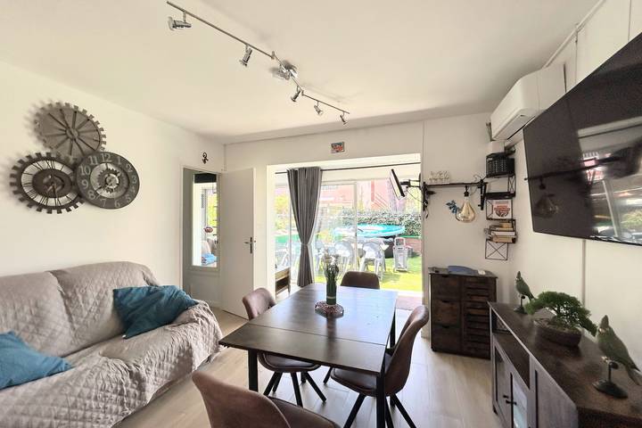 Gîte pour 4 personnes, avec terrasse ainsi que piscine et jardin dans Cap d'Agde naturiste - 2