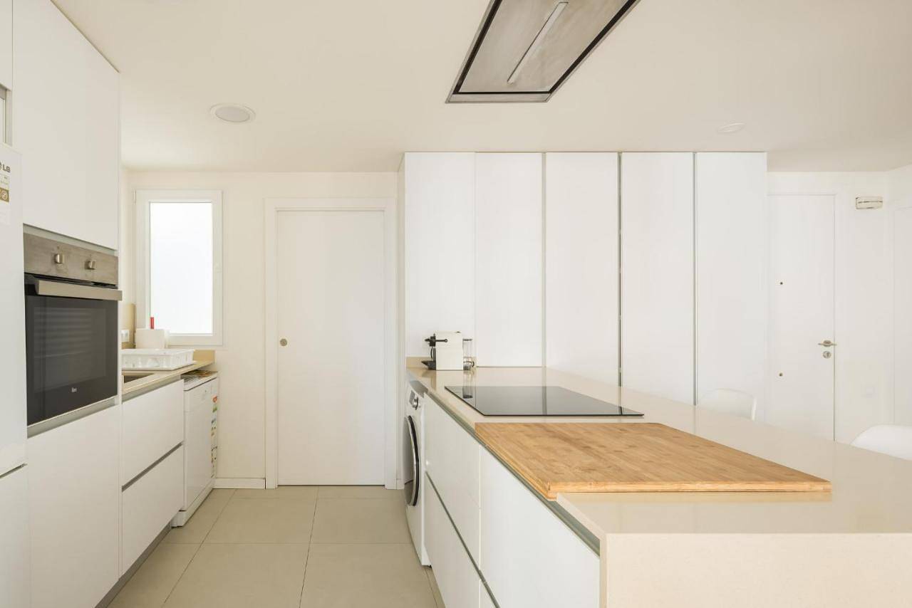 Apartamento entero, Three-Bedroom Apartment - High Floor in Platja del Perellonet - Recatí (El Perellonet), Valencia