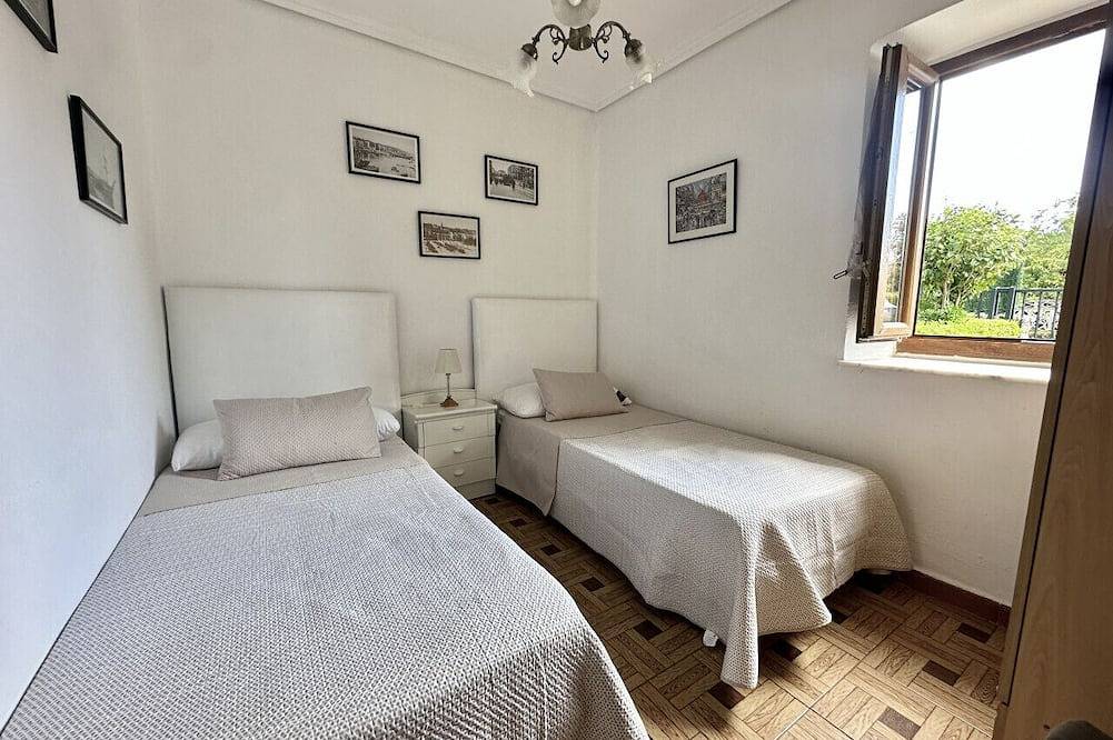 Casa Gomez 2032 Apartamento con Jardín in Meruelo, Costa de Cantabria