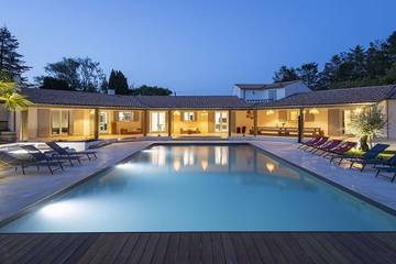 Location de vacances pour 20 personnes, avec jardin et balcon, animaux acceptés à Saint-Georges-des-Coteaux