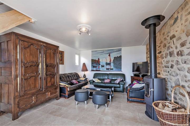 Location de vacances pour 9 personnes, avec jacuzzi et jardin, animaux acceptés à Hôpital-Camfrout - 2