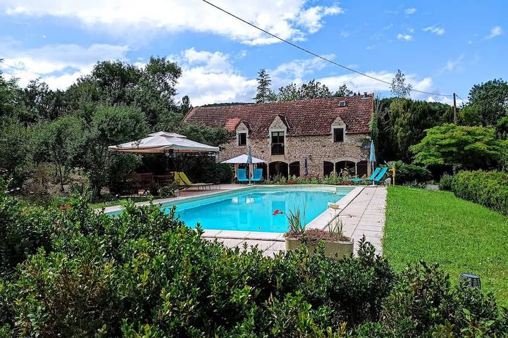 Location de vacances pour 6 personnes, avec jardin à Nadaillac-de-Rouge