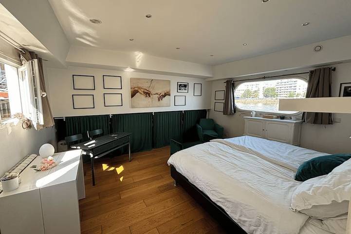 Péniche pour 8 personnes, avec jacuzzi et sauna dans les Hauts-de-Seine - 2