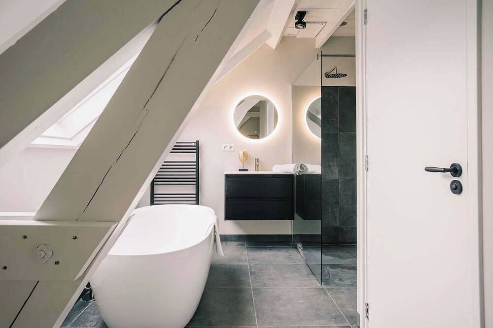 Ganze Wohnung, Geräumiges Apartment mit 2 Schlafzimmern und modernen Annehmlichkeiten: Dachterrasse, Klimaanlage in Tilburg, Nordbrabant