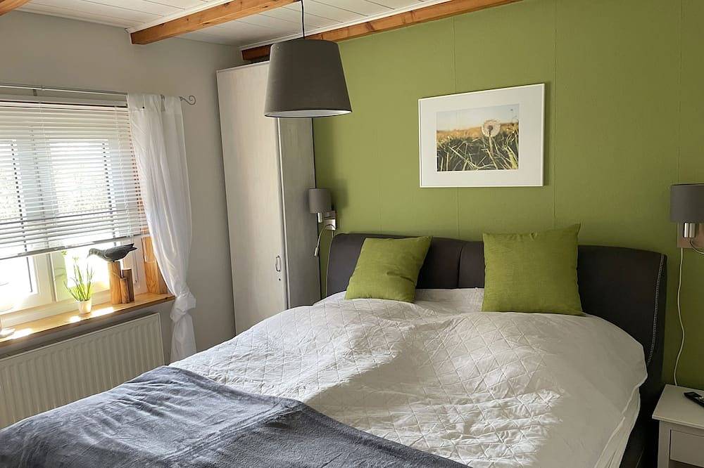 Charmanter Holz-Bungalow hinter dem Deich \"Preussenhuus\" in Samtgemeinde Land Wursten, Cuxland