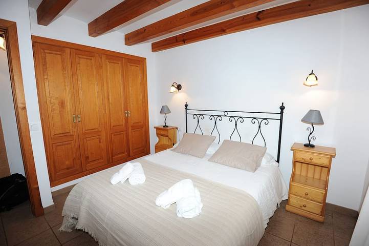 Bonita casa con piscina y barbacoa. Playa a 3 kms. Centro Sóller a 800 metros. in L'Horta, Sóller