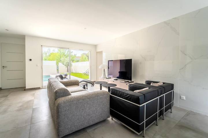 Location de vacances pour 8 personnes, avec piscine et jardin, animaux acceptés à Vendargues - 4