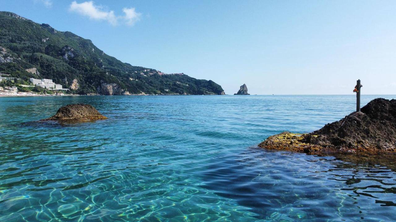 Black Rocks Beach Resort in Agios Gordios, Corfou