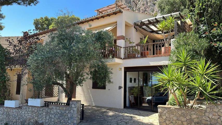 Casa de vacaciones para 7 personas, con vistas y vistas al lago además de jardín y piscina - 1