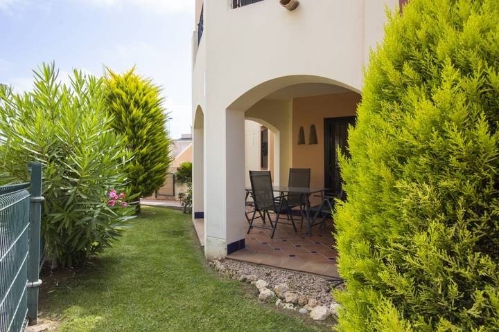 Ferienwohnung für 4 Personen, mit Pool und Garten sowie Balkon in Torrevieja - 2